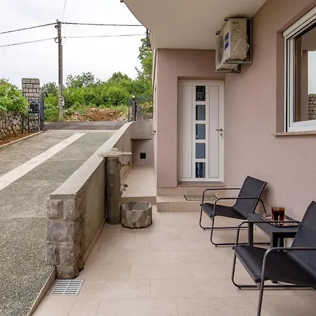 1 Bedroom Stunning In Pobri Lägenhet Volosko